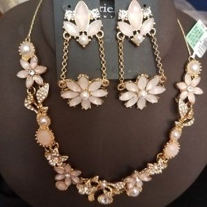 NWT: INC pink floral necklace with earring set